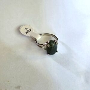 DEEP JADE STAINLESS  STEEL  FOREVER WEAR  SILVER   CABECHON NEW SIZE 7/ 8 RING